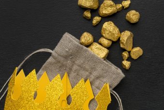 top-view-gunny-sack-with-gold-ore-crown-scaled.jpg